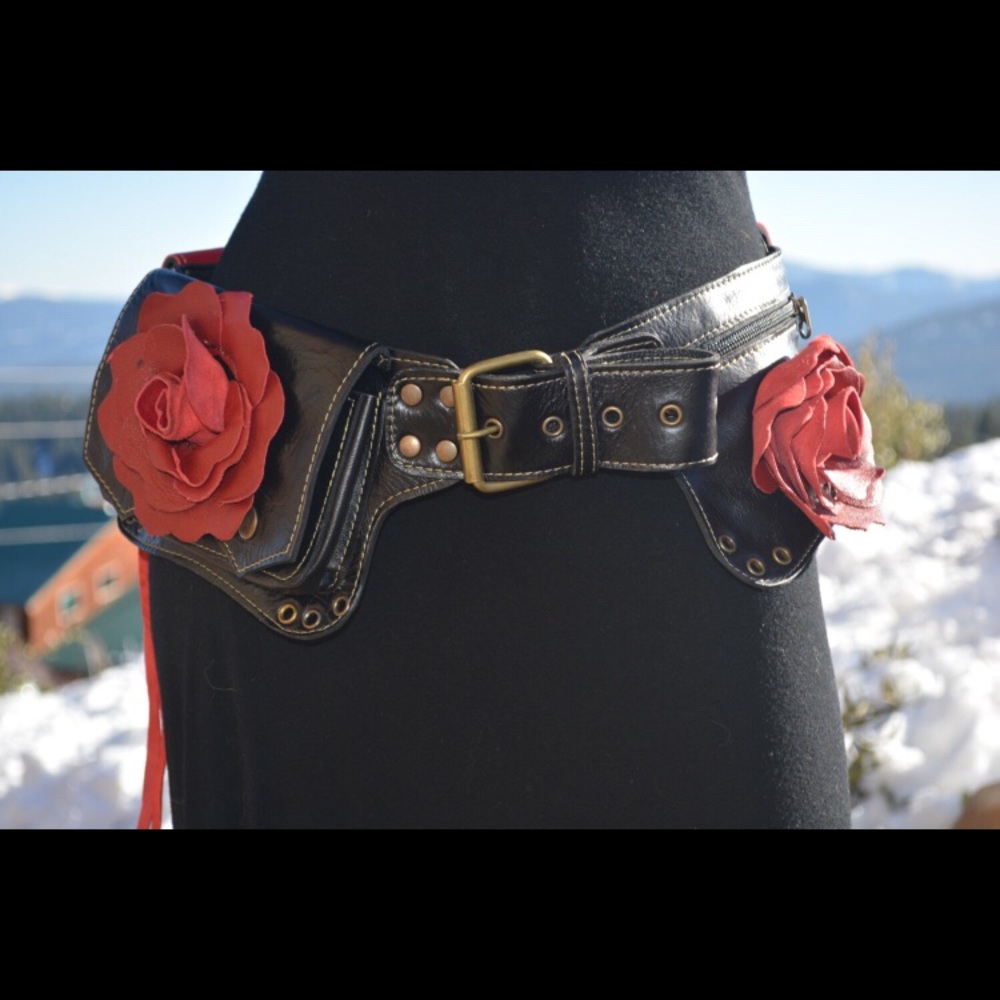 Gorgeous leather rose utility belt
